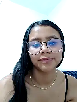 Sofielovee-01 online show from July 12, 2026, 1:13 pm