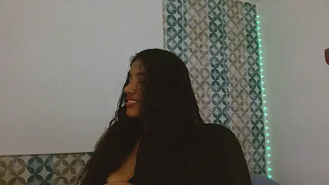 Isabellacarson online show from June 19, 2026, 5:28 pm