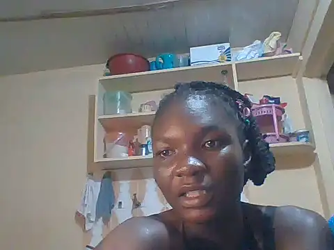 Snapshot of Skylark612 chatting on July 18, 2026, 9:51 pm Skylark612 online show from July 18, 2026, 9:51 pm