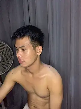 Snapshot of Asianboy_2000 chatting on July 1, 2026, 8:19 pm Asianboy 2000 online show from July 1, 2026, 8:19 pm