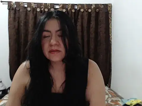 Luna-dark online show from July 25, 2026, 12:20 am