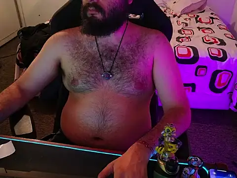 Snapshot of Latinbearhairy chatting on June 12, 2026, 4:11 am Latinbearhairy online show from June 12, 2026, 4:11 am