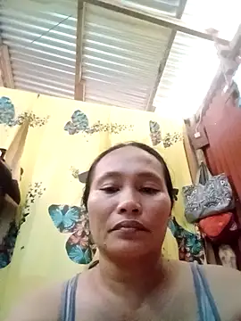 Snapshot of Queenslay chatting on June 17, 2026, 2:14 am Queenslay online show from June 17, 2026, 2:14 am