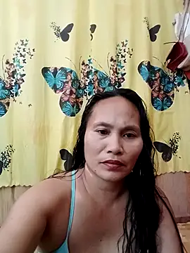 Snapshot of Queenslay chatting on June 21, 2026, 1:52 am Queenslay online show from June 21, 2026, 1:52 am