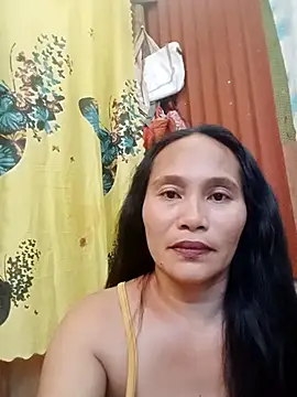 Snapshot of Queenslay chatting on June 25, 2026, 5:12 am Queenslay online show from June 25, 2026, 5:12 am