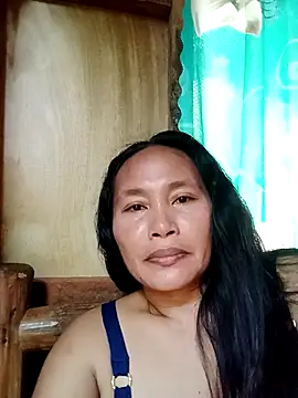Snapshot of Queenslay chatting on July 2, 2026, 10:49 pm Queenslay online show from July 2, 2026, 10:49 pm