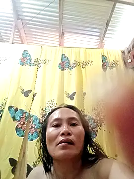 Snapshot of Queenslay chatting on July 4, 2026, 12:17 am Queenslay online show from July 4, 2026, 12:17 am