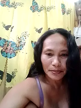 Snapshot of Queenslay chatting on July 8, 2026, 5:23 am Queenslay online show from July 8, 2026, 5:23 am