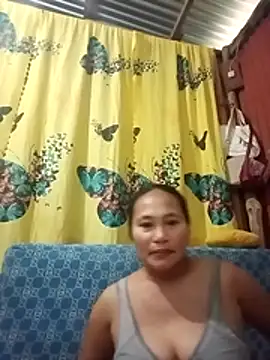 Snapshot of Queenslay chatting on July 8, 2026, 10:25 pm Queenslay online show from July 8, 2026, 10:25 pm