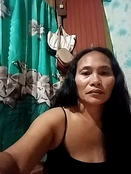Snapshot of Queenslay chatting on July 11, 2026, 11:13 am Queenslay online show from July 11, 2026, 11:13 am