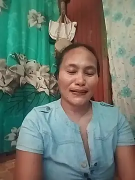 Snapshot of Queenslay chatting on July 12, 2026, 6:15 am Queenslay online show from July 12, 2026, 6:15 am