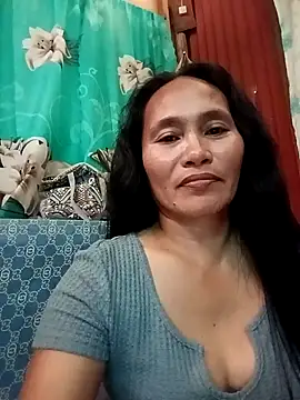 Snapshot of Queenslay chatting on July 15, 2026, 2:06 am Queenslay online show from July 15, 2026, 2:06 am