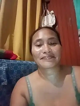 Snapshot of Queenslay chatting on July 20, 2026, 10:50 am Queenslay online show from July 20, 2026, 10:50 am