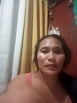 Snapshot of Queenslay chatting on July 21, 2026, 10:39 am Queenslay online show from July 21, 2026, 10:39 am