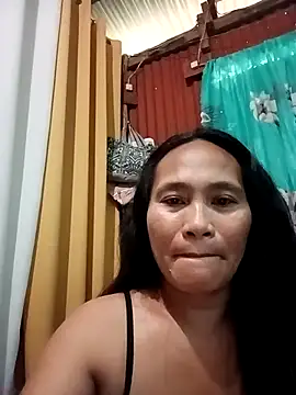 Snapshot of Queenslay chatting on July 22, 2026, 10:34 pm Queenslay online show from July 22, 2026, 10:34 pm
