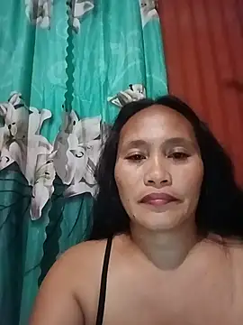 Snapshot of Queenslay chatting on July 31, 2026, 11:20 am Queenslay online show from July 31, 2026, 11:20 am
