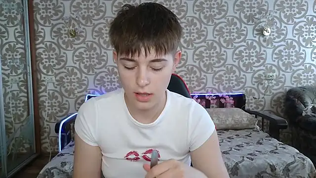 Snapshot of EmyHills chatting on July 21, 2026, 3:03 pm EmyHills online show from July 21, 2026, 3:03 pm