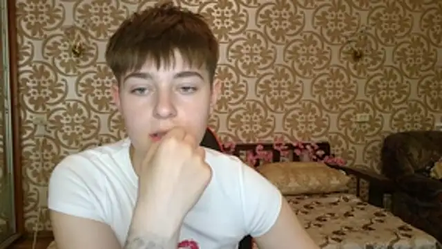 Snapshot of EmyHills chatting on July 25, 2026, 6:16 pm EmyHills online show from July 25, 2026, 6:16 pm