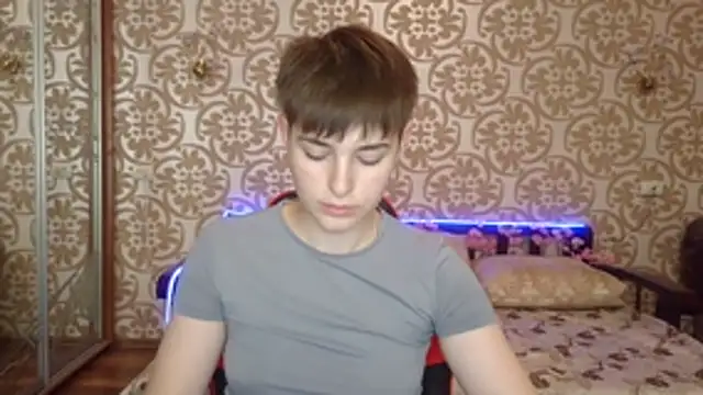 Snapshot of EmyHills chatting on July 26, 2026, 7:43 pm EmyHills online show from July 26, 2026, 7:43 pm