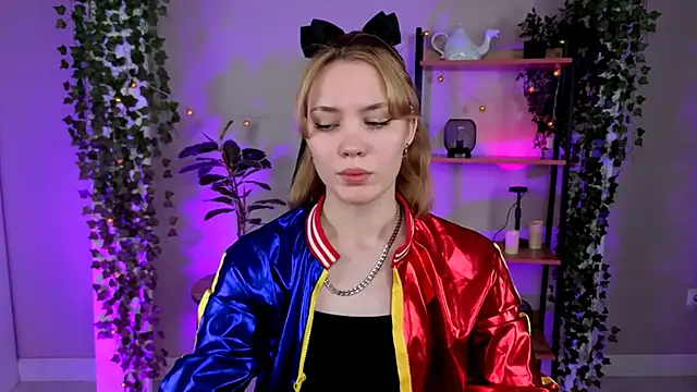 Milena Stasym online show from June 9, 2026, 6:14 am