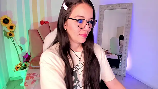 Emma lakshmi online show from June 11, 2026, 2:37 pm