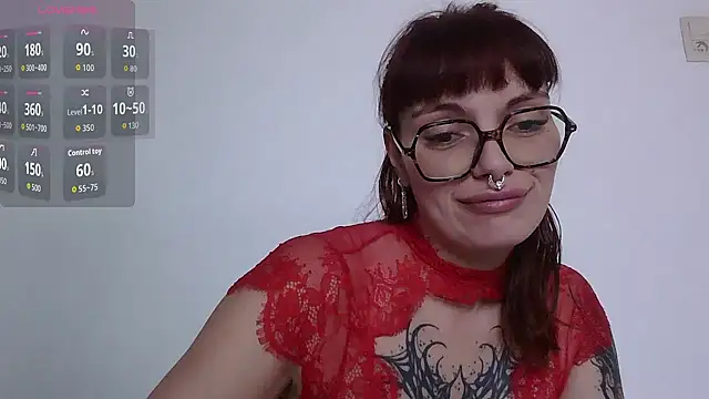 Snapshot of Roxane_Bloodycherry chatting on June 20, 2026, 9:12 am Roxane Bloodycherry online show from June 20, 2026, 9:12 am