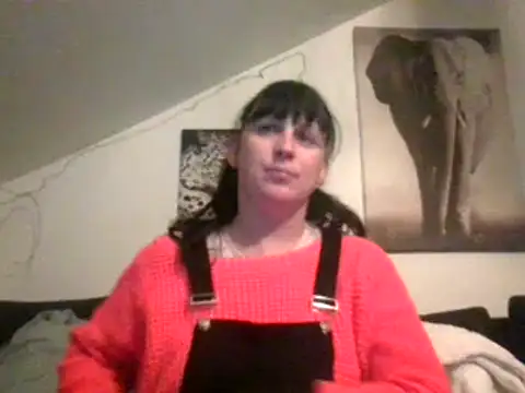 Snapshot of sexujuly88 chatting on January 3, 2025, 10:19 pm sexujuly88 online show from January 3, 2025, 10:19 pm