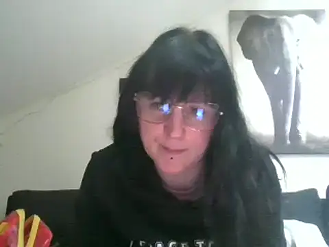 Snapshot of sexujuly88 chatting on March 14, 2025, 8:21 am sexujuly88 online show from March 14, 2025, 8:21 am