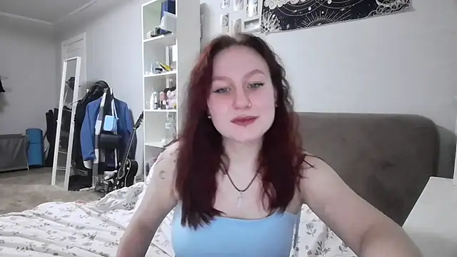 LoiseLovetto online show from June 10, 2026, 6:29 pm