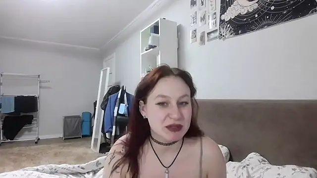 LoiseLovetto online show from June 13, 2026, 9:24 pm