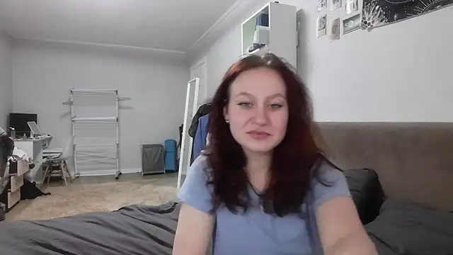 LoiseLovetto online show from June 19, 2026, 4:22 pm