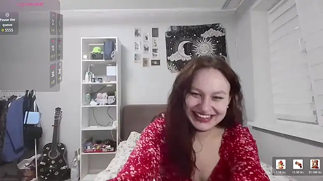 LoiseLovetto online show from July 4, 2026, 4:24 pm