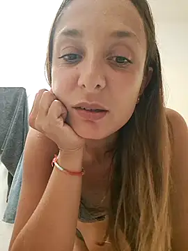 Snapshot of jasminelabeurette69 chatting on June 3, 2026, 2:33 pm jasminelabeurette69 online show from June 3, 2026, 2:33 pm