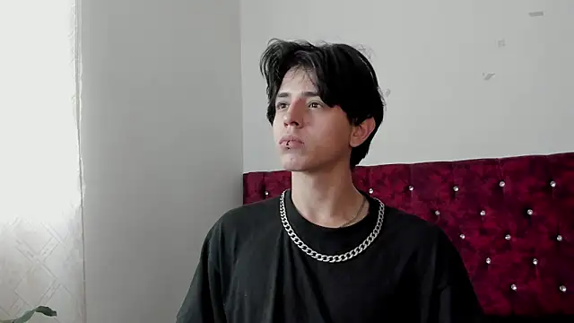 Snapshot of Angel_Miguel_1 chatting on June 3, 2026, 8:25 pm Angel Miguel 1 online show from June 3, 2026, 8:25 pm