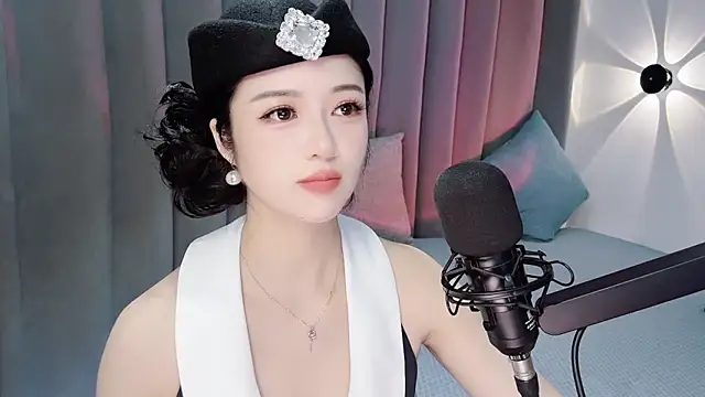 Snapshot of Momo-Wow chatting on July 7, 2026, 6:16 am Momo-Wow online show from July 7, 2026, 6:16 am