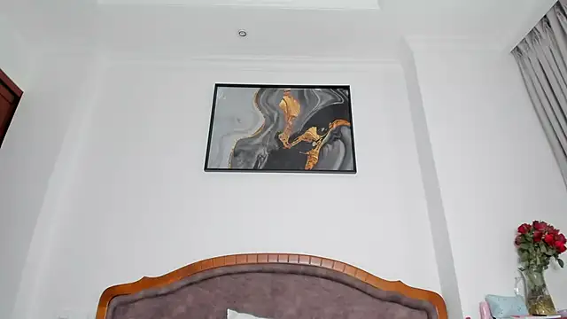 Snapshot of SofiClimbing chatting on October 6, 2025, 6:22 am SofiClimbing online show from October 6, 2025, 6:22 am