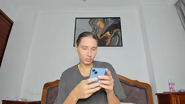 Snapshot of SofiClimbing chatting on November 19, 2025, 10:59 am SofiClimbing online show from November 19, 2025, 10:59 am