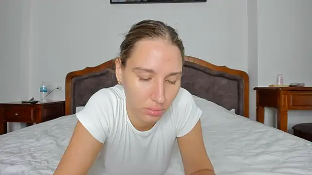 Snapshot of SofiClimbing chatting on November 25, 2025, 6:24 am SofiClimbing online show from November 25, 2025, 6:24 am