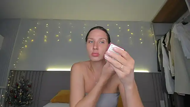 Snapshot of SofiClimbing chatting on January 17, 2026, 8:52 am SofiClimbing online show from January 17, 2026, 8:52 am