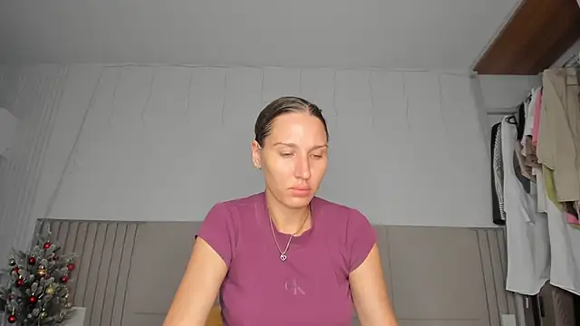 Snapshot of SofiClimbing chatting on February 7, 2026, 5:11 am SofiClimbing online show from February 7, 2026, 5:11 am