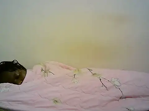 Snapshot of BerryJulie chatting on June 23, 2026, 11:47 pm BerryJulie online show from June 23, 2026, 11:47 pm
