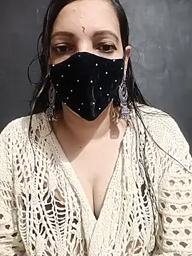 Lovely-Manisha143 online show from June 22, 2026, 5:37 am