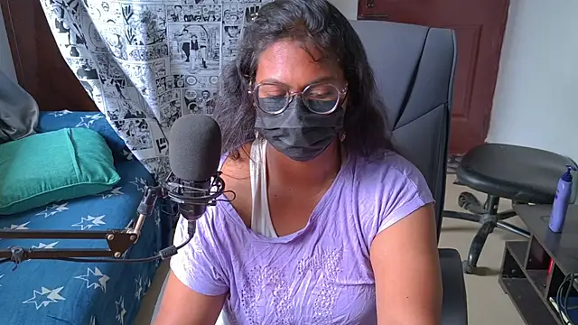 Snapshot of thea_rachel chatting on July 28, 2026, 5:25 am thea rachel online show from July 28, 2026, 5:25 am