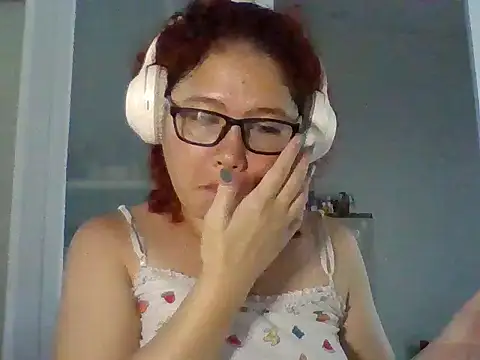 bitchychubby online show from July 8, 2026, 1:43 am