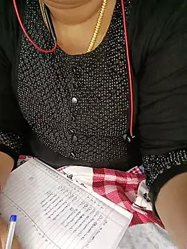 Snapshot of silky_rose29 chatting on July 20, 2026, 10:39 am silky rose29 online show from July 20, 2026, 10:39 am