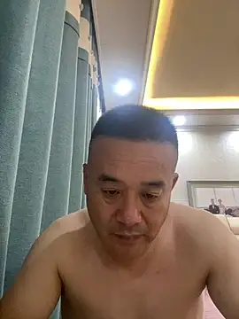 woailllll online show from August 3, 2026, 1:27 pm