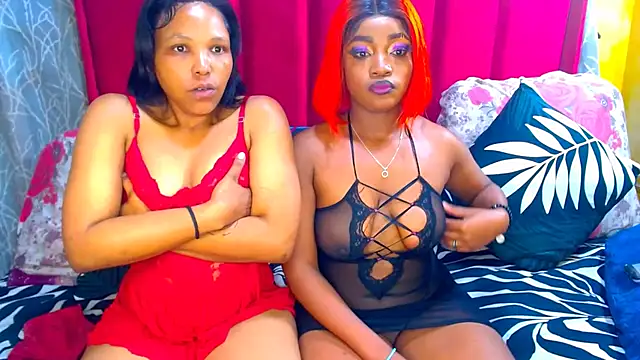 Snapshot of Goldenbutchy23 chatting on July 10, 2026, 3:44 am Goldenbutchy23 online show from July 10, 2026, 3:44 am