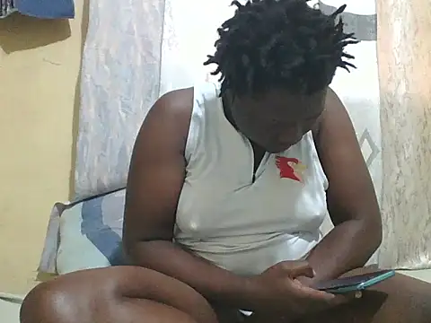 Snapshot of Ebony_creamie chatting on June 6, 2026, 6:18 am Ebony creamie online show from June 6, 2026, 6:18 am