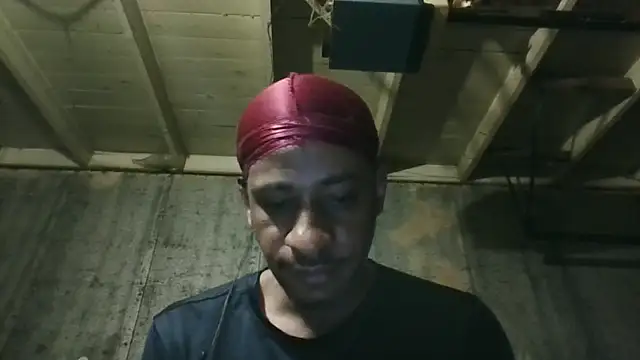 Snapshot of Leo99842 chatting on June 11, 2026, 2:44 am Leo99842 online show from June 11, 2026, 2:44 am