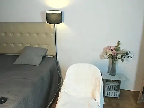 YourladyLia  online show from July 29, 2026, 1:59 am